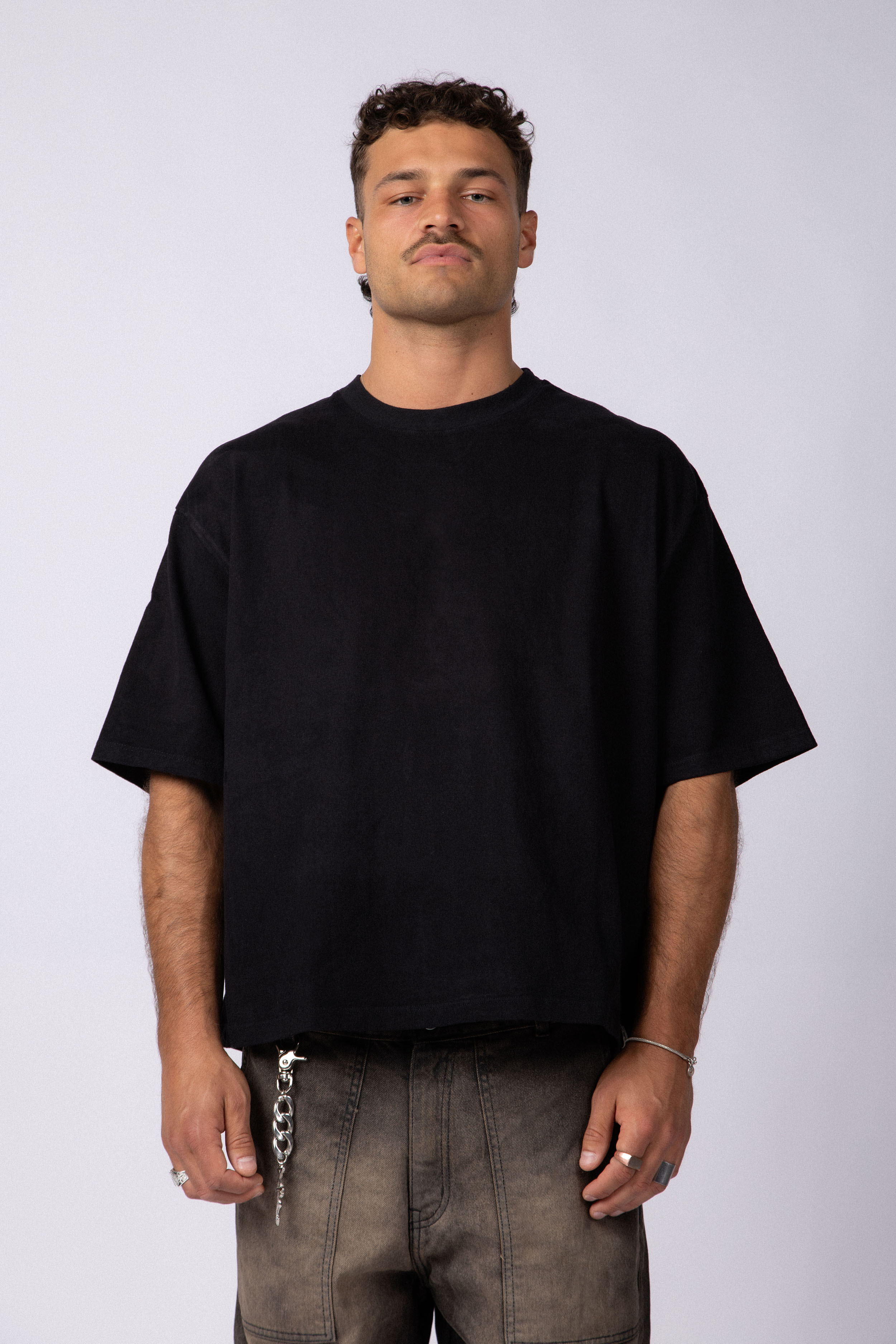 REMERA BOXY ZAC NEGRA
